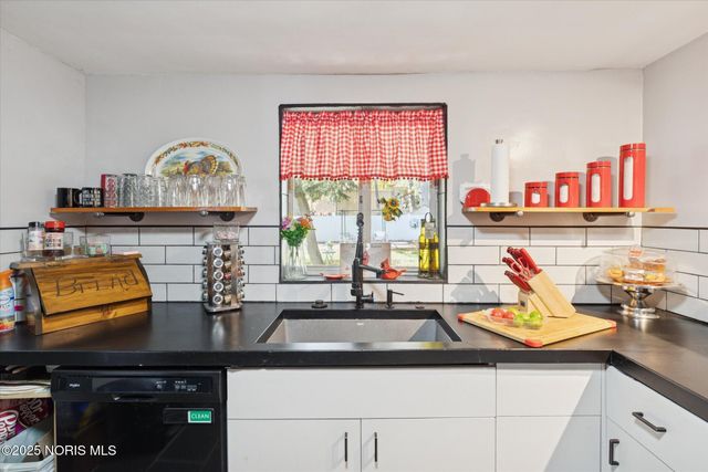 3433 Goddard Road, Toledo, OH 43606