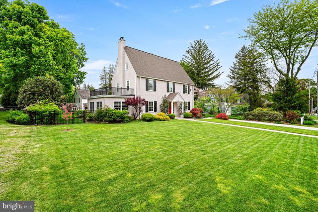 497 SAINT DAVIDS AVE, Wayne, PA 19087