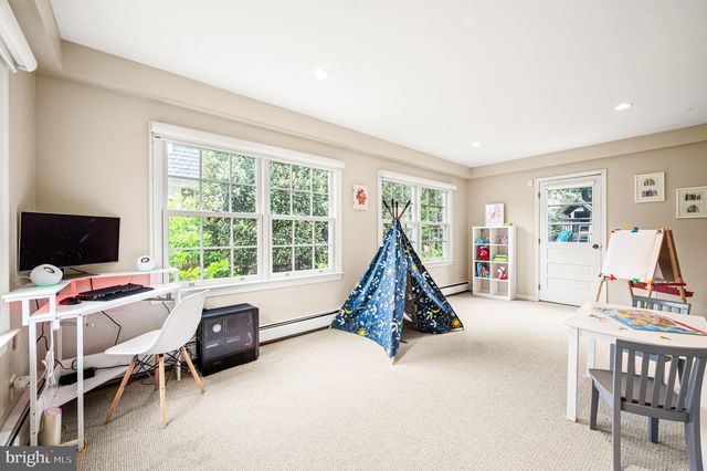 497 SAINT DAVIDS AVE, Wayne, PA 19087