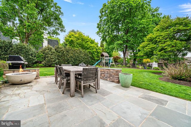 497 SAINT DAVIDS AVE, Wayne, PA 19087