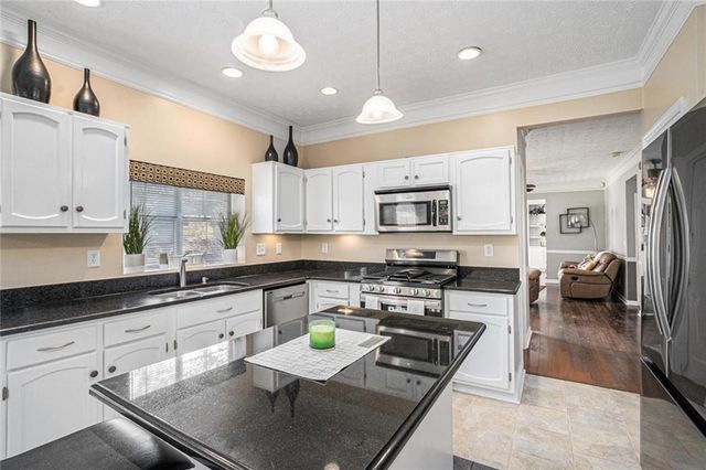 4700 Cromwell NW Court, Acworth, GA 30102