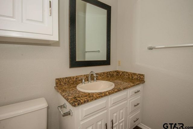 5903 Hollytree, Tyler, TX 75703