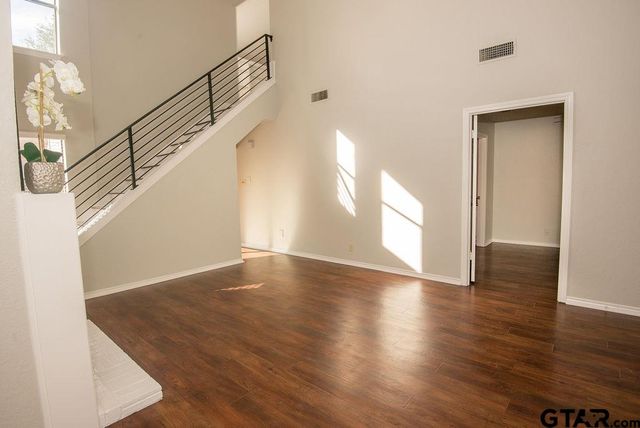 5903 Hollytree, Tyler, TX 75703