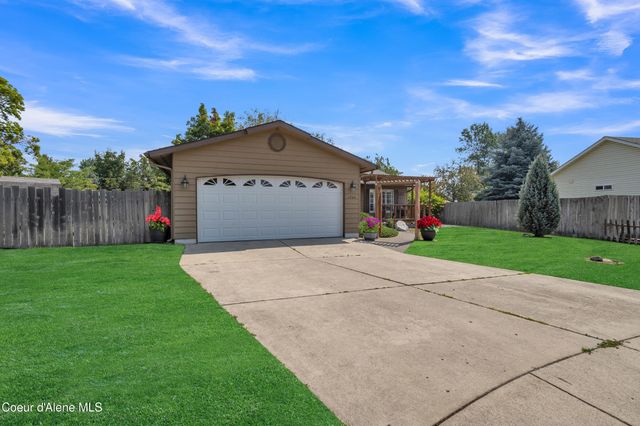 1704 N Trellis CT, Post Falls, ID 83854