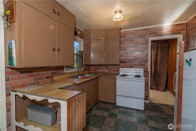 781 Irondale Road, Port Hadlock, WA 98339