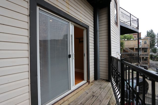 2431 N Kedzie Boulevard 2ND, Chicago, IL 60647