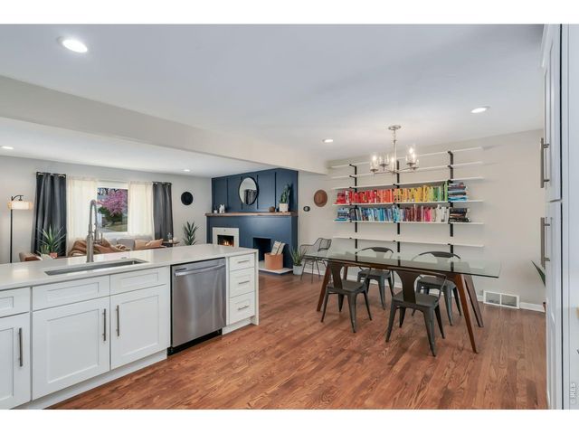 537 Crestmore Pl, Fort Collins, CO 80521