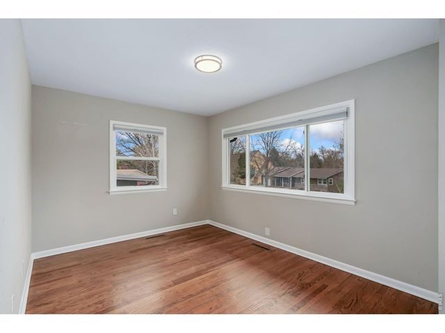 537 Crestmore Pl, Fort Collins, CO 80521