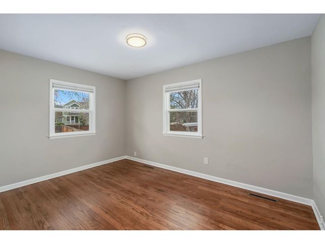 537 Crestmore Pl, Fort Collins, CO 80521