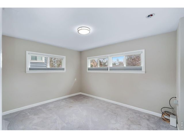 537 Crestmore Pl, Fort Collins, CO 80521