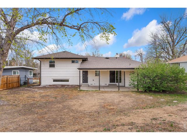 537 Crestmore Pl, Fort Collins, CO 80521