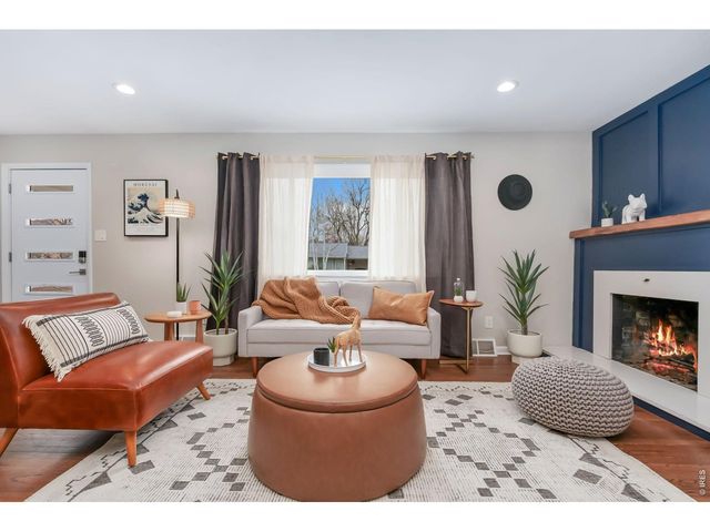 537 Crestmore Pl, Fort Collins, CO 80521