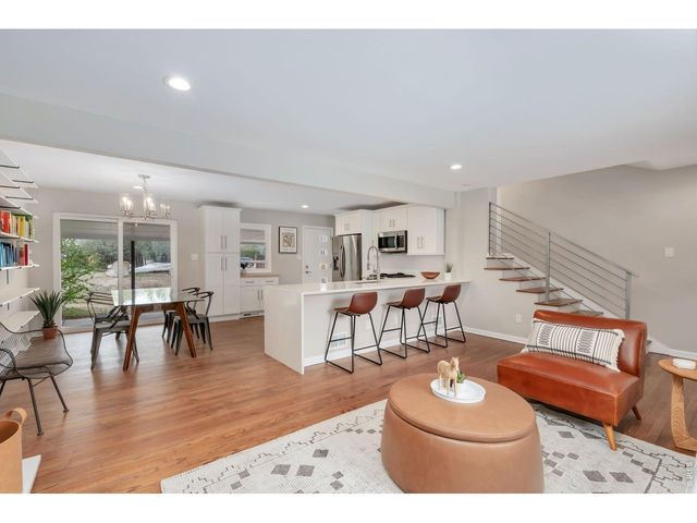 537 Crestmore Pl, Fort Collins, CO 80521