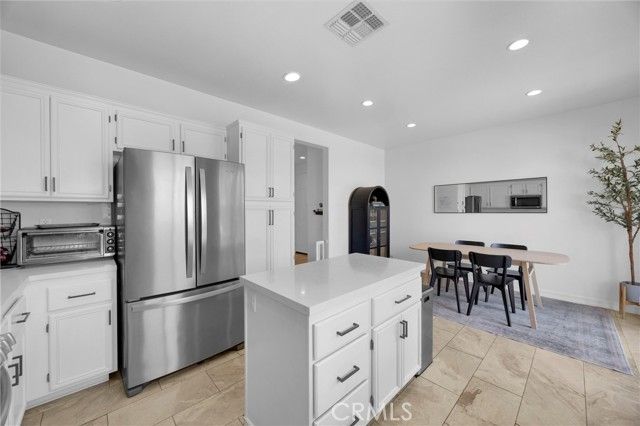 271 W Sparkleberry, Orange, CA 92865