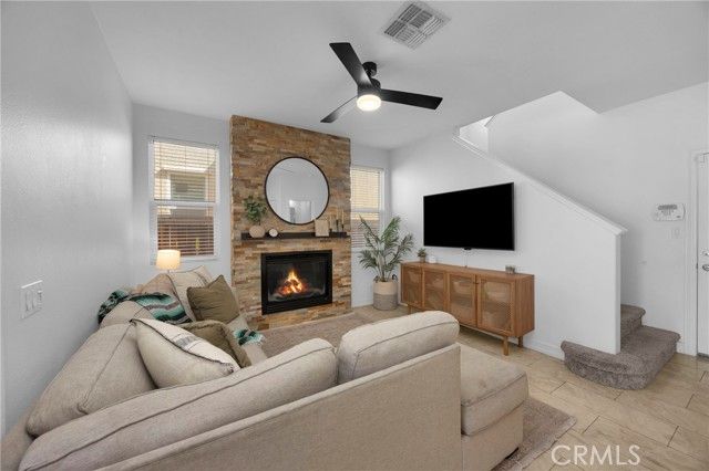 271 W Sparkleberry, Orange, CA 92865