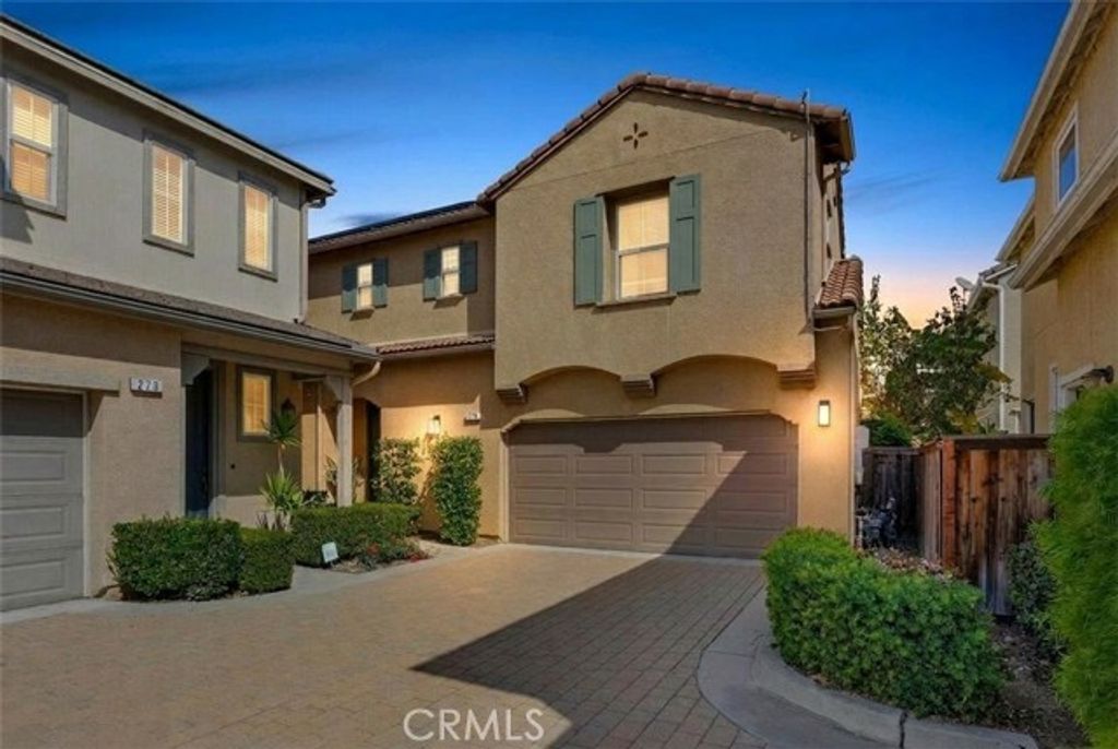 271 W Sparkleberry, Orange, CA 92865