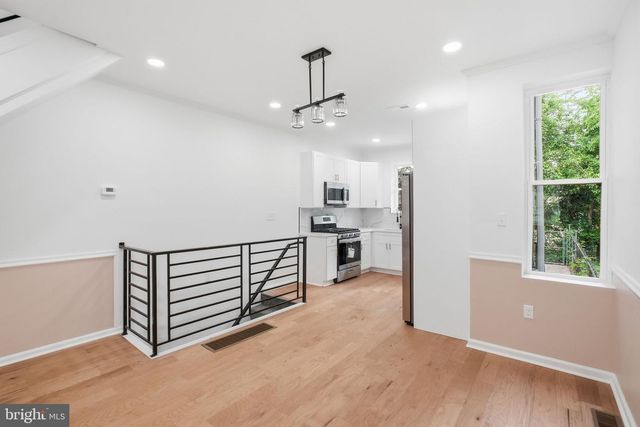 6332 LIMEKILN PIKE, Philadelphia, PA 19138