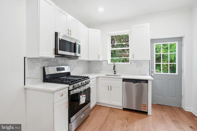 6332 LIMEKILN PIKE, Philadelphia, PA 19138