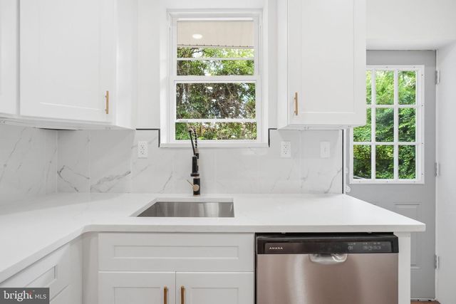 6332 LIMEKILN PIKE, Philadelphia, PA 19138