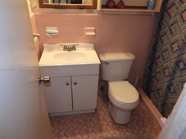 1040 NW 149th St, Miami, FL 33168