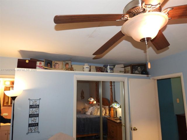 1040 NW 149th St, Miami, FL 33168