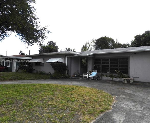 1040 NW 149th St, Miami, FL 33168