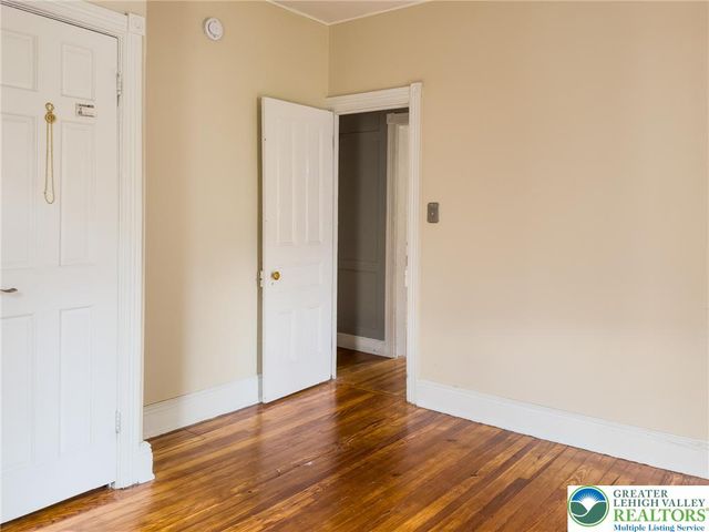715 Cattell 2, Easton, PA 18042