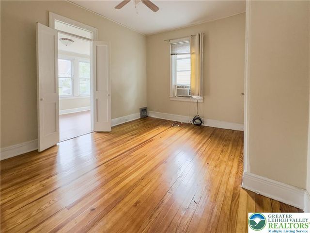 715 Cattell 2, Easton, PA 18042