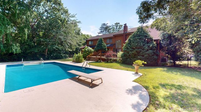 5 Day Street, Port Jefferson Station, NY 11776