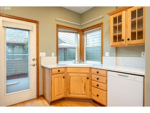 1367 Ne MARKET Dr, Fairview, OR 97024