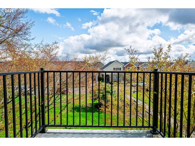 1367 Ne MARKET Dr, Fairview, OR 97024