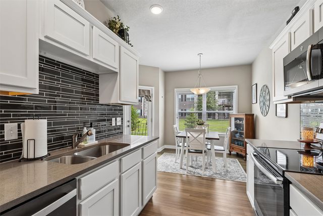 2825 NW Lois Lane, Ankeny, IA 50023