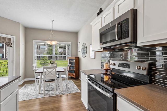 2825 NW Lois Lane, Ankeny, IA 50023