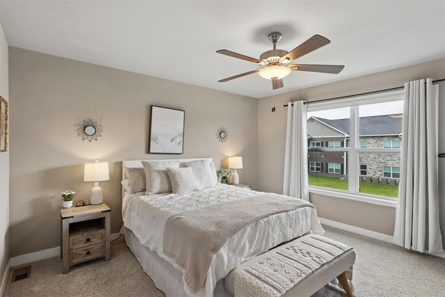 2825 NW Lois Lane, Ankeny, IA 50023