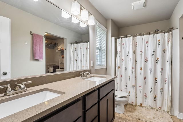 2825 NW Lois Lane, Ankeny, IA 50023