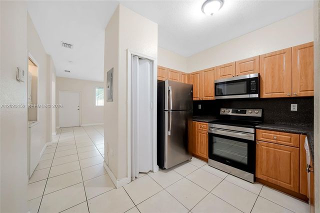 2524 SE 16th Rd 100, Homestead, FL 33035