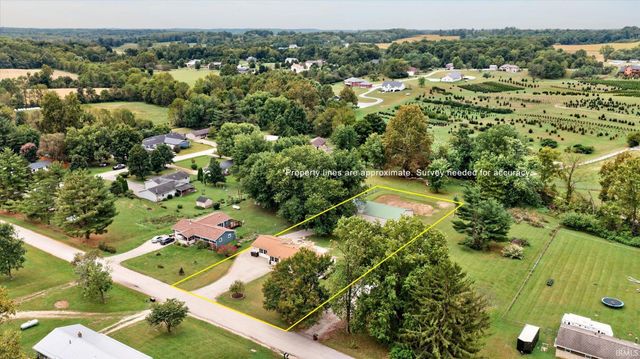 5172 S Indian Valley Drive, Bloomington, IN 47403