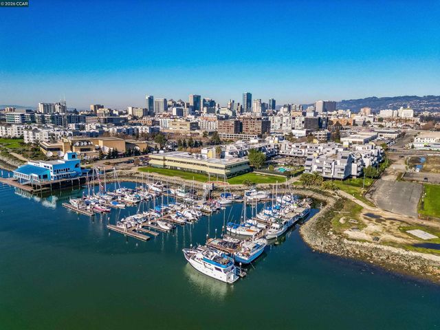 1 Embarcadero W 164, Oakland, CA 94607