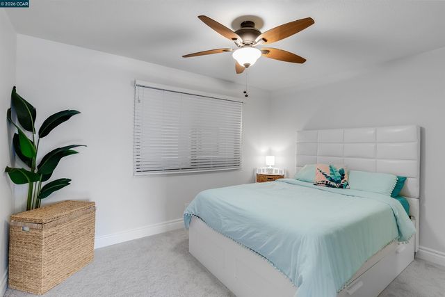 1 Embarcadero W 164, Oakland, CA 94607