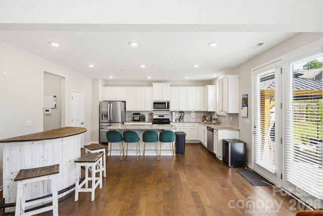 840 Oak Manor Drive SE, Concord, NC 28025