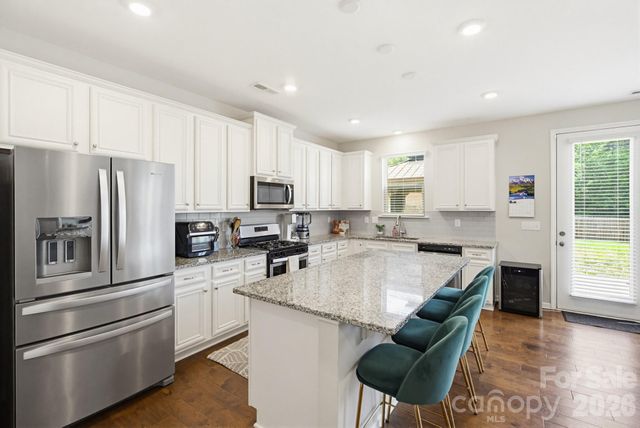 840 Oak Manor Drive SE, Concord, NC 28025