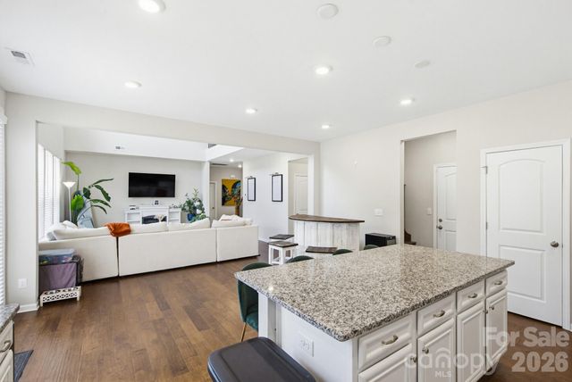 840 Oak Manor Drive SE, Concord, NC 28025