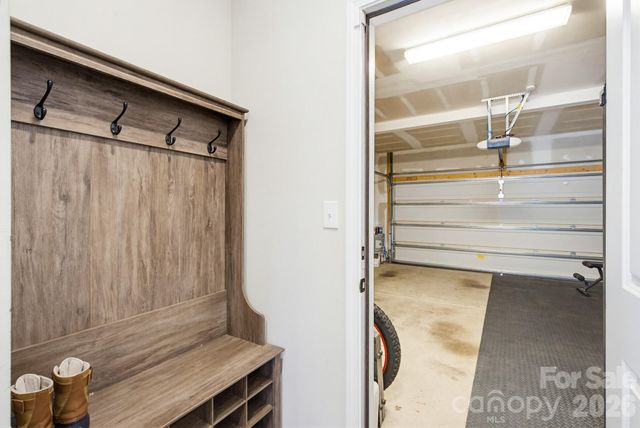 840 Oak Manor Drive SE, Concord, NC 28025