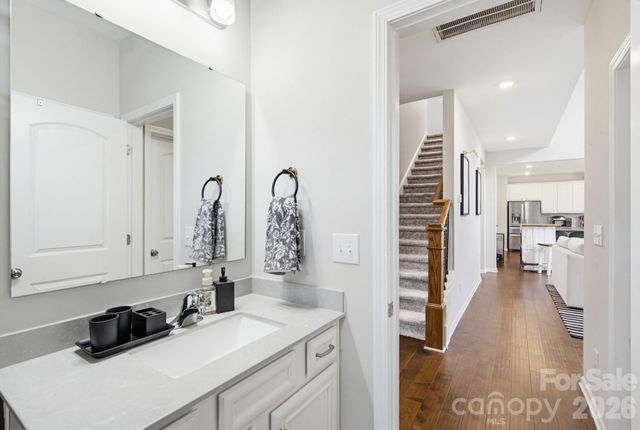 840 Oak Manor Drive SE, Concord, NC 28025