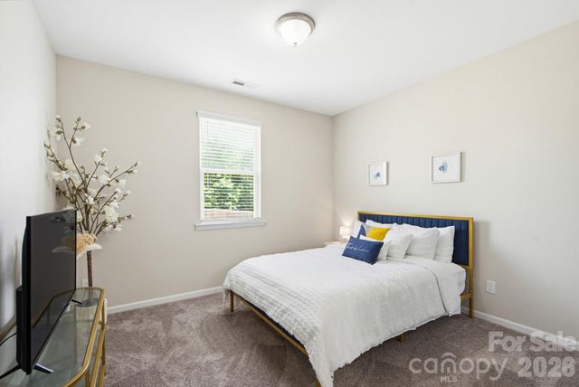 840 Oak Manor Drive SE, Concord, NC 28025