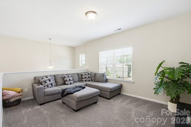 840 Oak Manor Drive SE, Concord, NC 28025