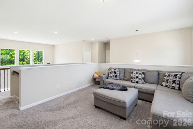 840 Oak Manor Drive SE, Concord, NC 28025