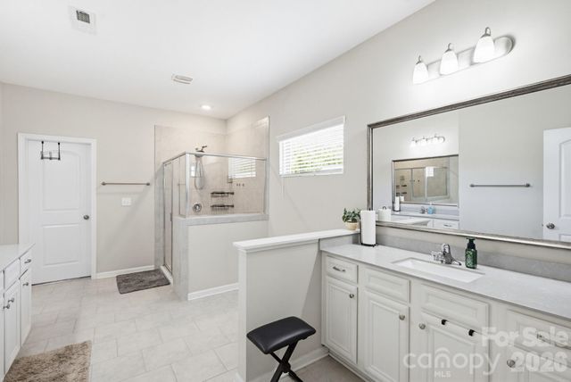 840 Oak Manor Drive SE, Concord, NC 28025