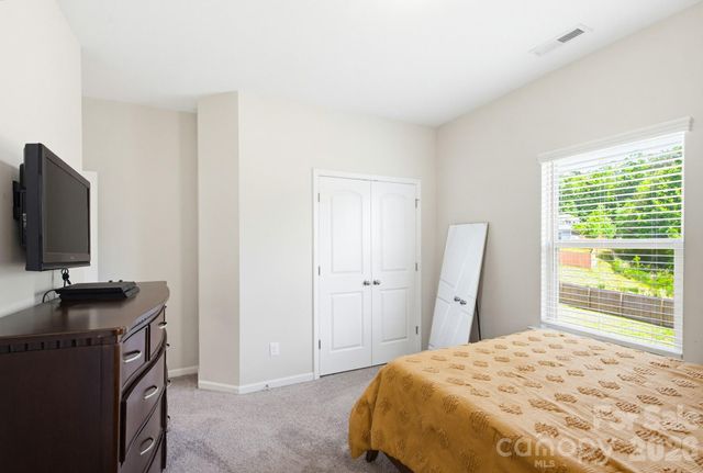 840 Oak Manor Drive SE, Concord, NC 28025