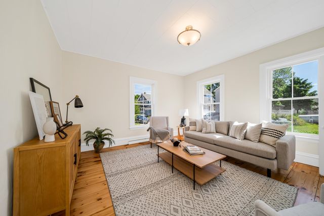 5 Cushing Street, Amesbury, MA 01913